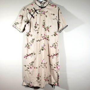China doll dress in size XXL cream color linen with floral accent